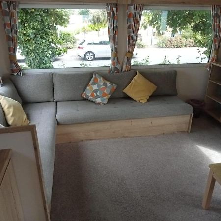 New 2 Bed Holiday Home With Decking In Rockley Park Dorset Near The Sea Lytchett Minster Dış mekan fotoğraf